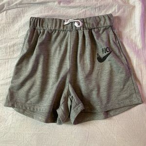 Shorts pants size S